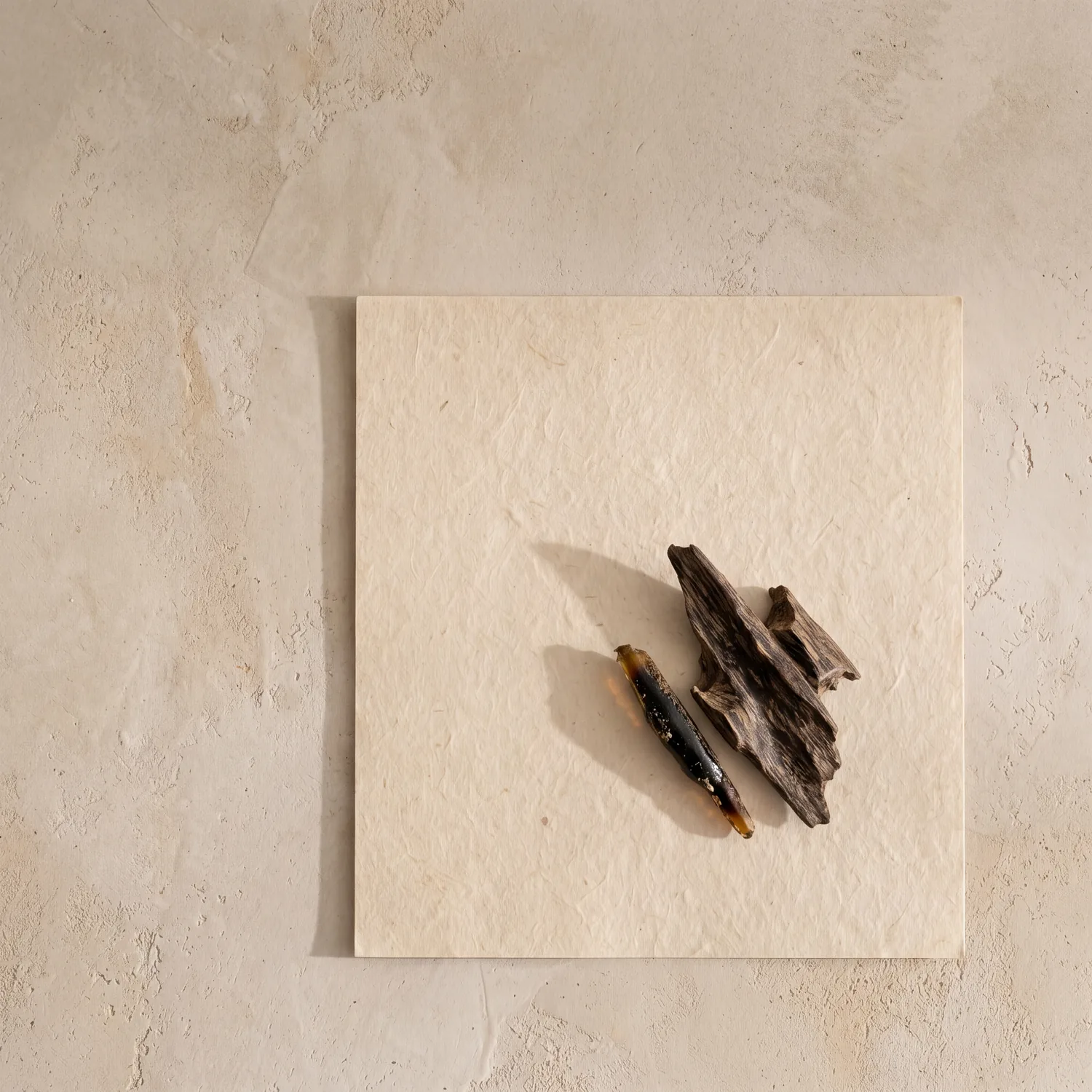 ARKEN — Hindi oud — agarwood